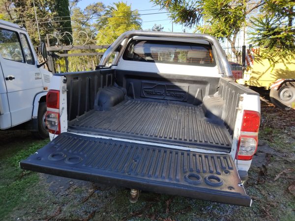 Toyota Hilux 3.0 CD SR 171cv 4x2 - Imagen 6